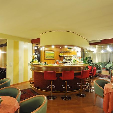 Residence Antares Madonna di Campiglio Exterior photo